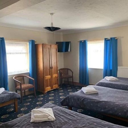 Dinorben Arms Hotel Amlwch Extérieur photo