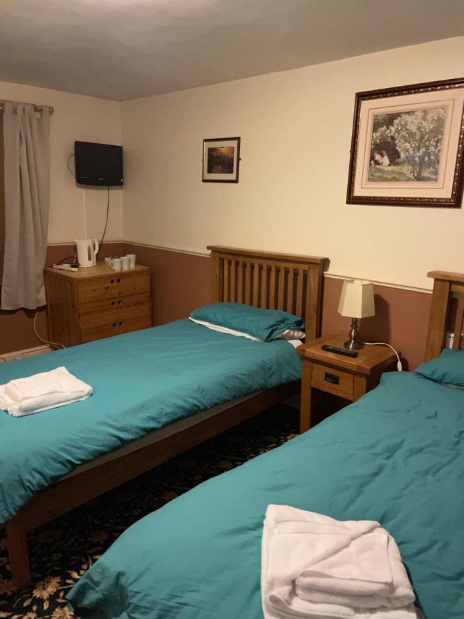 Dinorben Arms Hotel Amlwch Extérieur photo