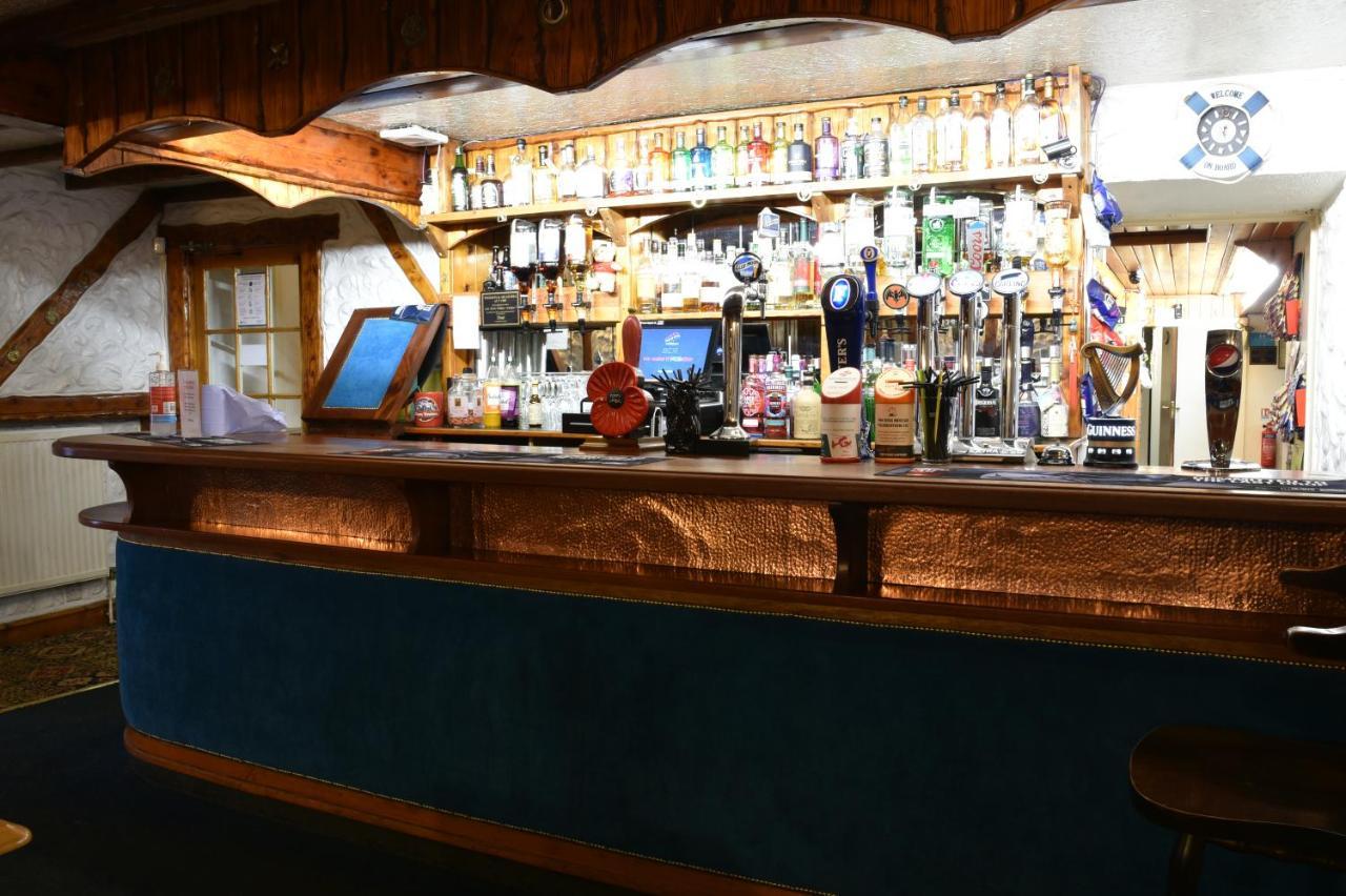 Dinorben Arms Hotel Amlwch Extérieur photo
