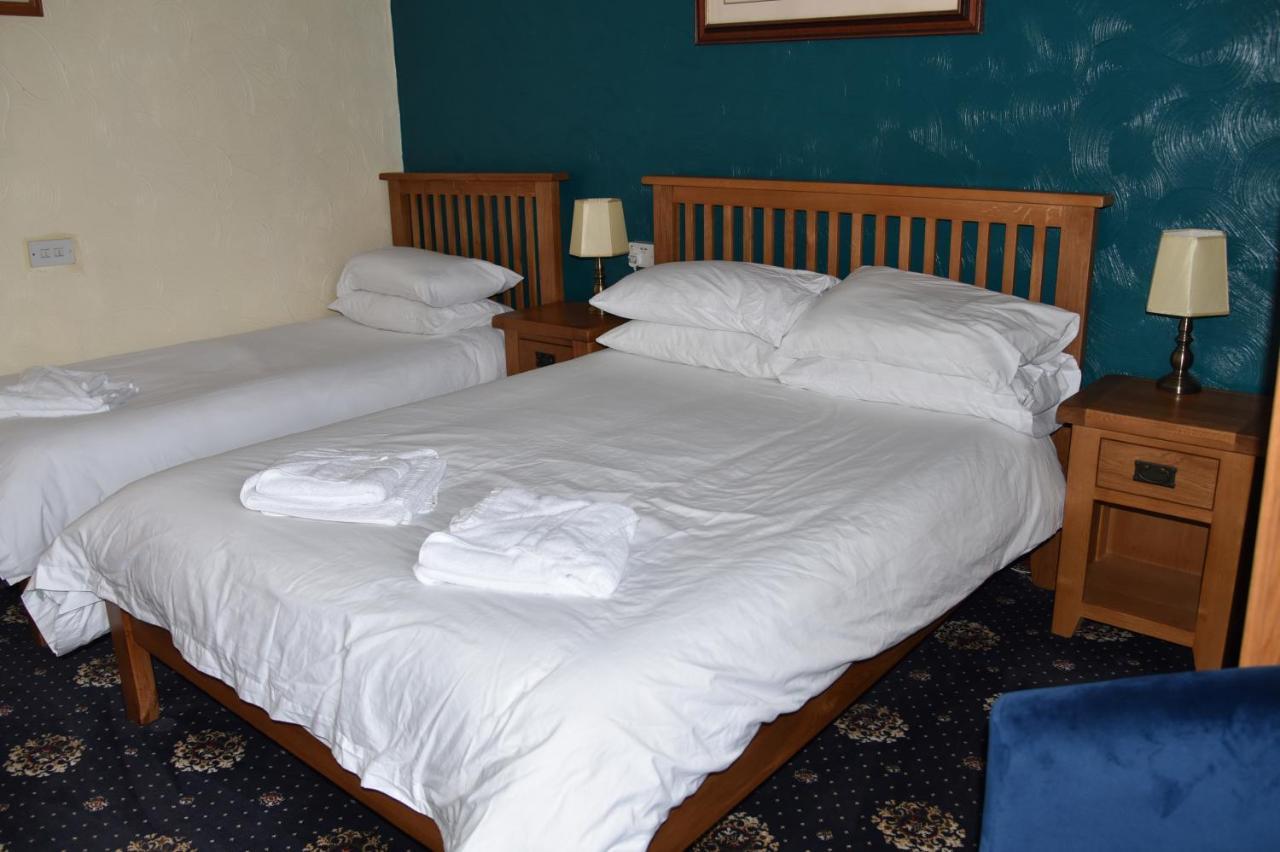 Dinorben Arms Hotel Amlwch Extérieur photo