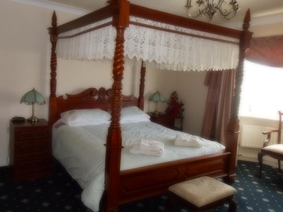 Dinorben Arms Hotel Amlwch Extérieur photo